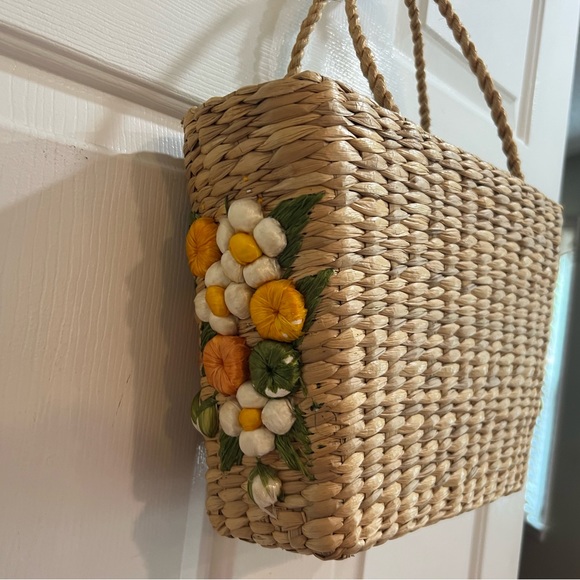Vintage “Bags by Patricia” - handmade woven colorful 3D floral basket purse - Picture 4 of 8